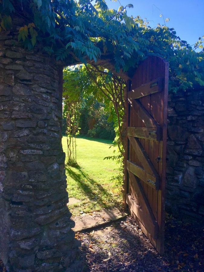 Ty Carreg Fach Staycation Cottage קארדיף מראה חיצוני תמונה